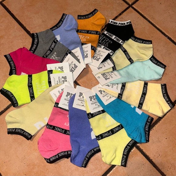 PINK Victoria's Secret Accessories - VS Pjnk socks